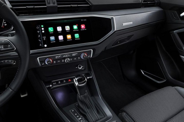 Audi Q3 Auto interior