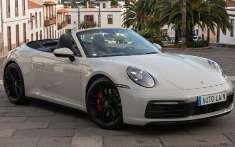 Porsche 911 Carrera 4S